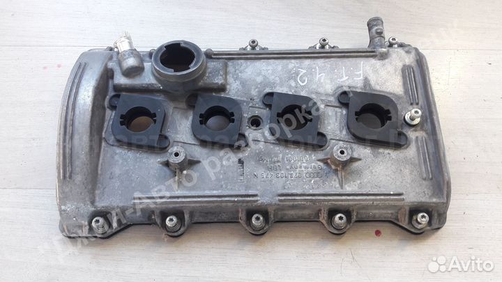 Клапанная крышка правая левая Touareg Audi A8 4.2