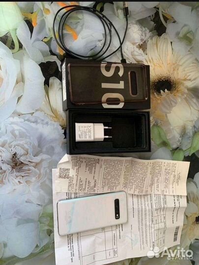 Samsung Galaxy S10, 8/128 ГБ