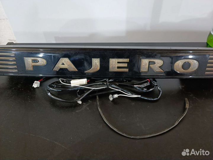 Накладка на запаску с подсветкой для Паджеро 4