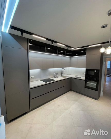 Кухонный гарнитур на заказ от фабрики