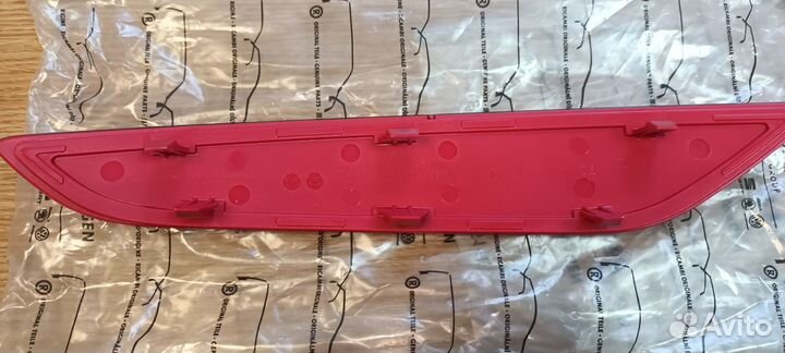 Светоотражатель заднего бампера Skoda Yeti