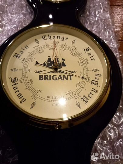 Часы-метеостанция 