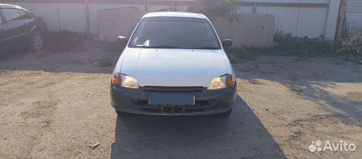 Toyota Starlet 1.3 AT, 1998, 270 000 км