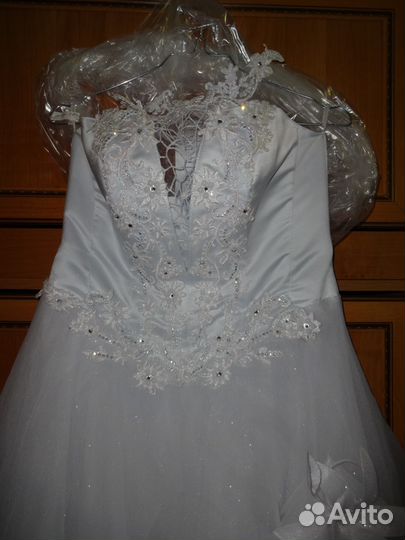 Красивое свадебное платье