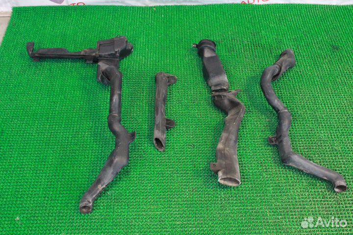 Дренажные трубы жабо Mercedes S-Class W140