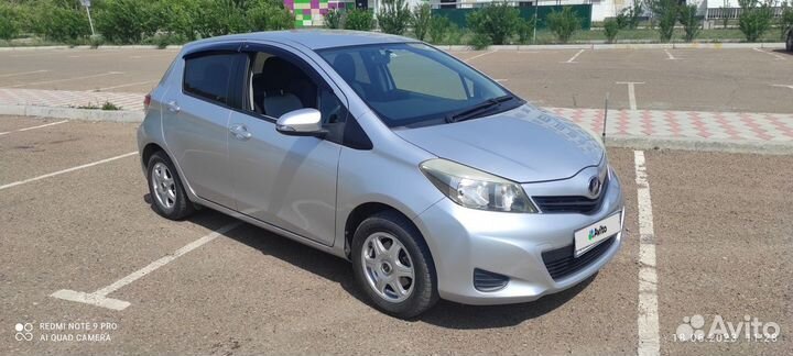 Toyota Vitz 1.0 CVT, 2011, 50 000 км