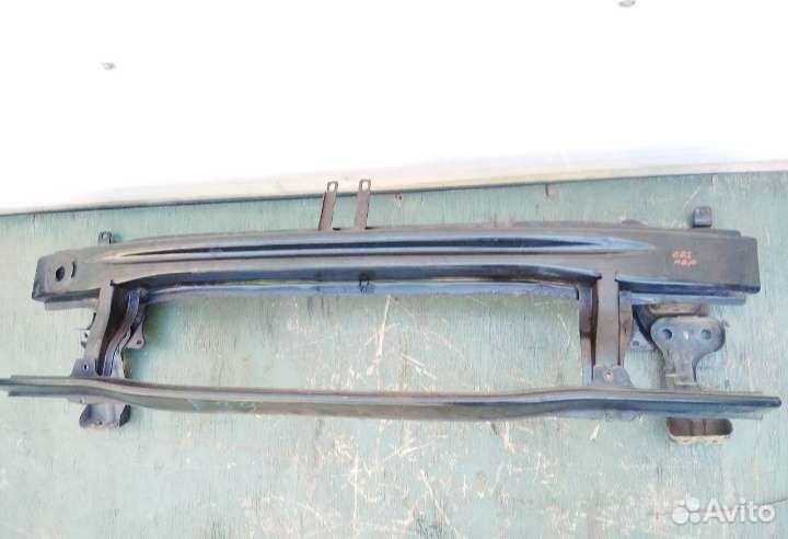 Усилитель переднего бампера VW Eos