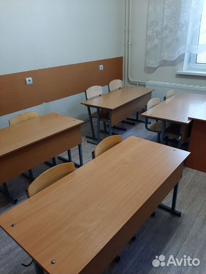 Продаю парты со стульями