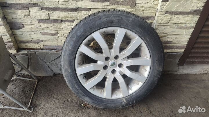 Диски с резиной 275/50R20 на RangeRoverSport