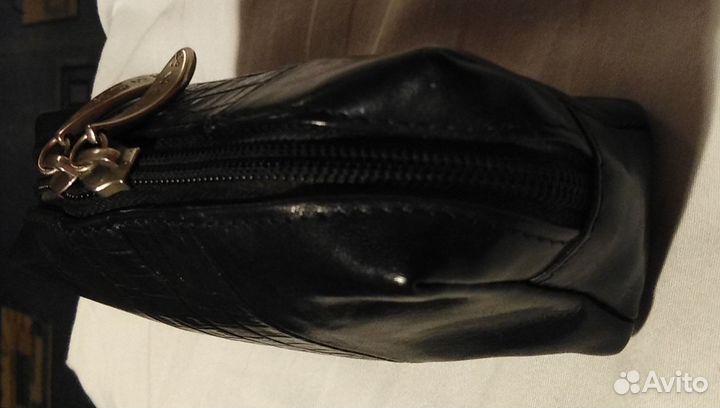 Кожаная косметичка фирма 