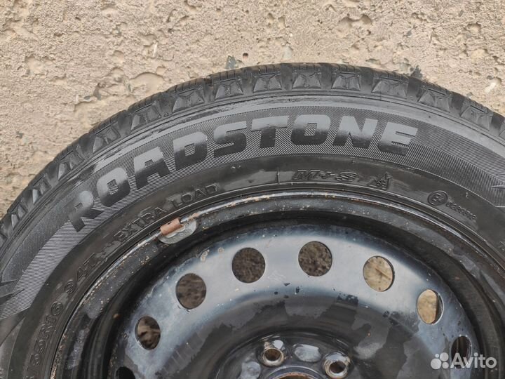 Roadstone Winguard Spike 205/55 R16