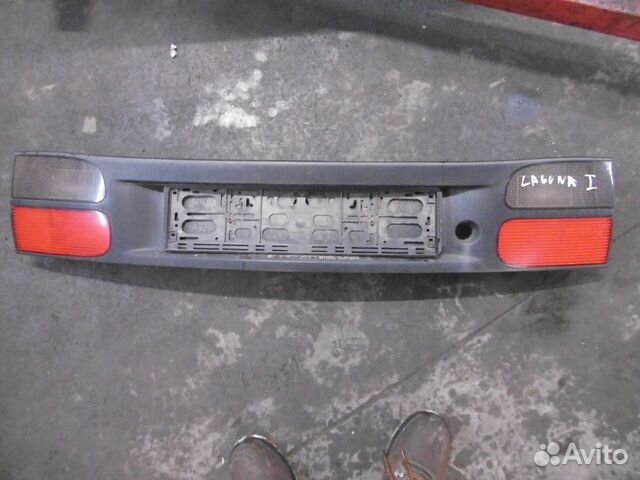 Доп. фонарь крышки багажника Renault Laguna 1