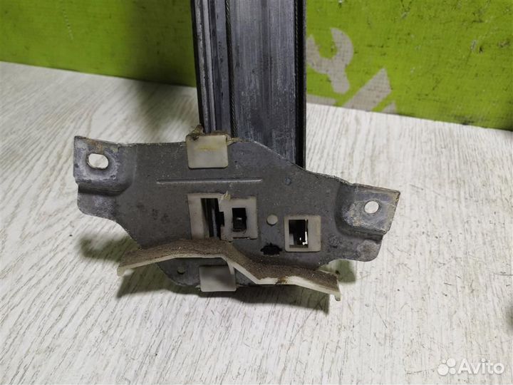 Стеклоподъемник электр. задний правый Киа Сепия