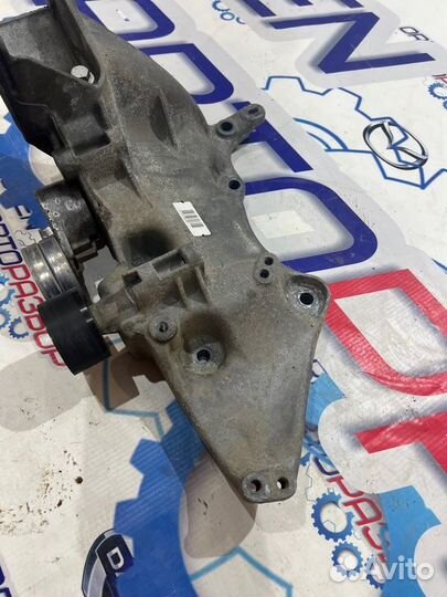 Кронштейн генератора Nissan Terrano D10 2.0