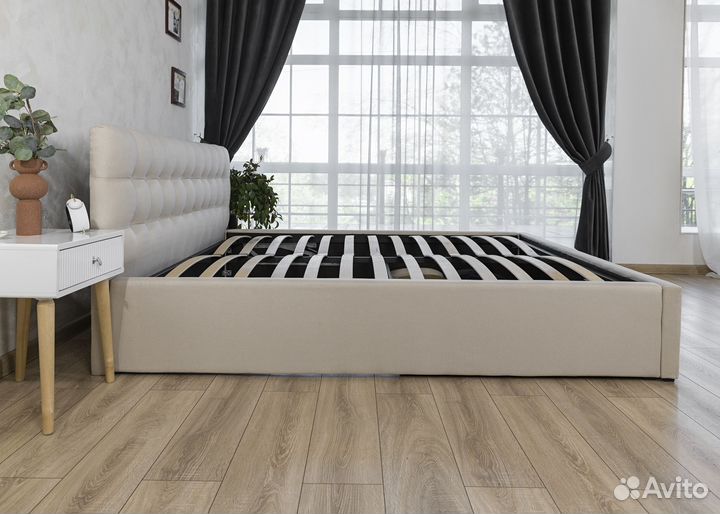 Кровать с матрасом 180х200 двуспальная