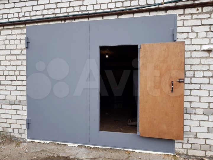 Гараж, > 30 м²