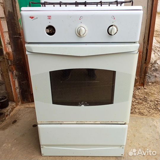 Продам газовую плиту