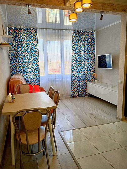 2-к. квартира, 50 м², 8/10 эт.