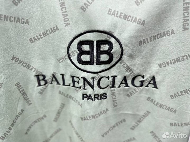 Футболка Balenciaga