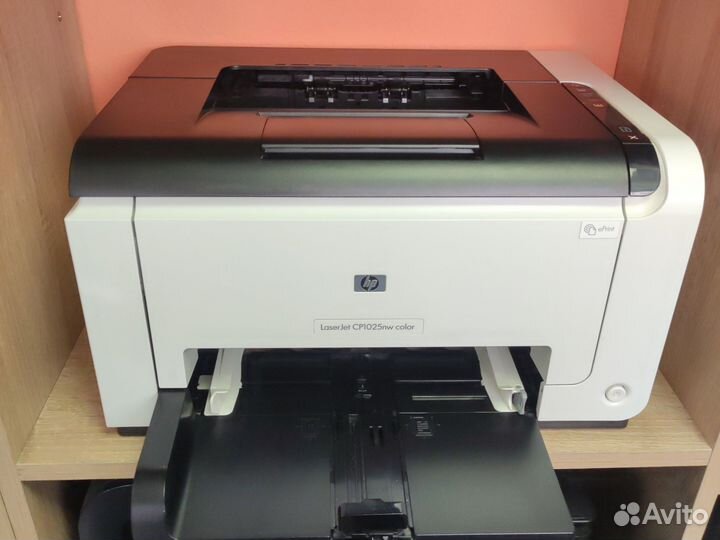 Принтер HP laserjet CP-1025