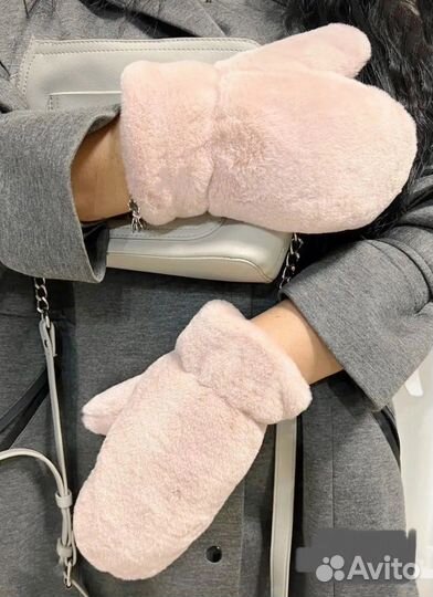 Женские варежки зимние