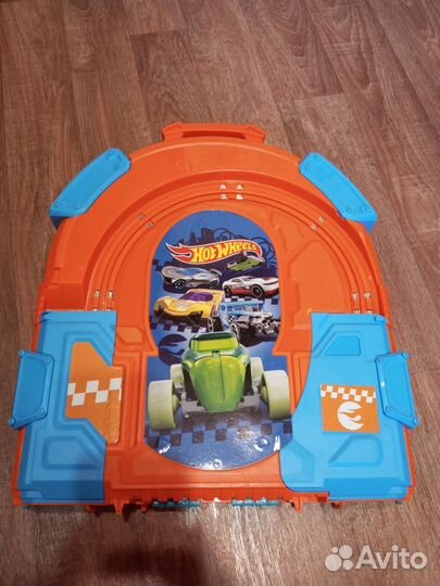 Бронь.Гоночный трек Hot wheels