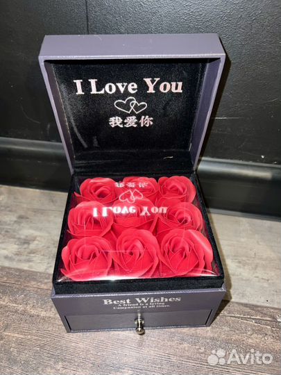 Подарочная коробка футляр для украшений новый