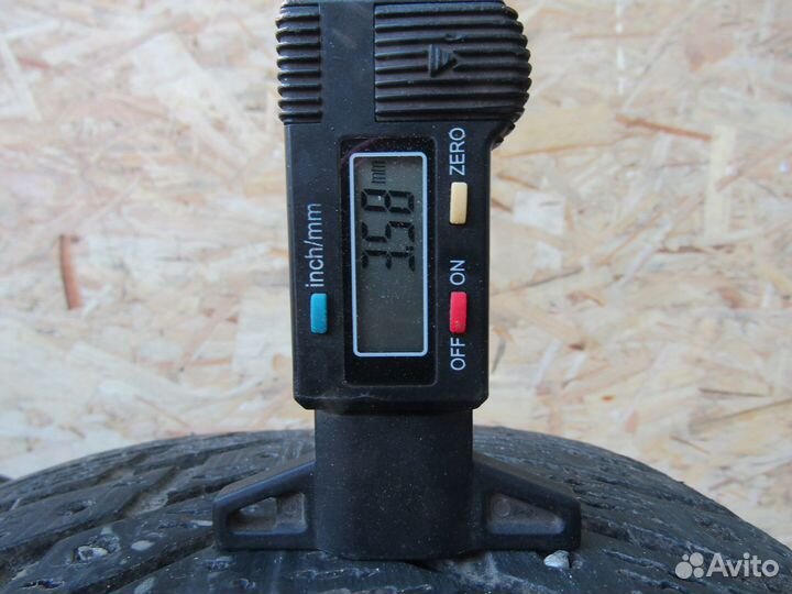 Nokian Tyres Hakkapeliitta 8 215/55 R17