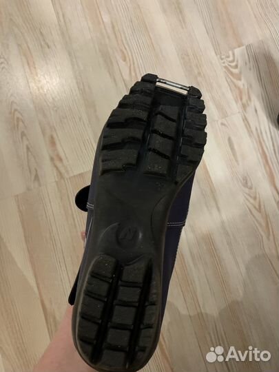 Продам лыжные ботинки