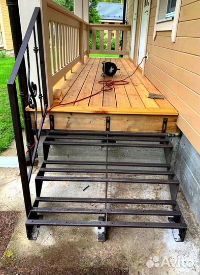 Металлических лестниц Монтаж