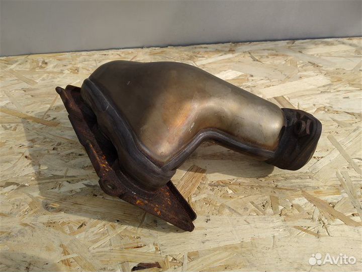 Коллектор выпускной правый Mercedes C-Class W204