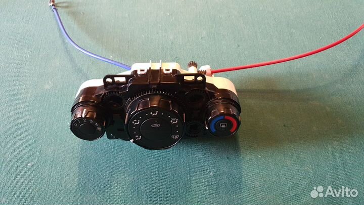 Блок управления отопителем без кондиционера Fiesta