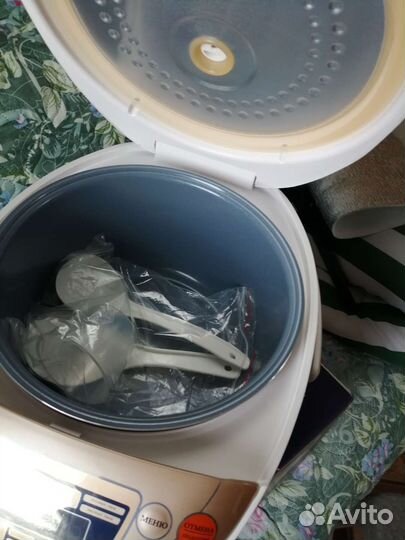 Мультиварка новая