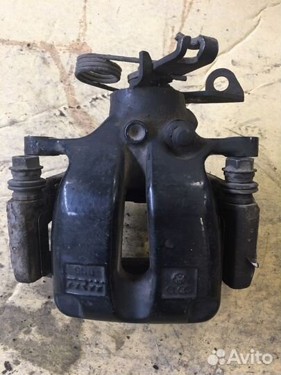 Суппорт задний правый Volkswagen Phaeton(2172)