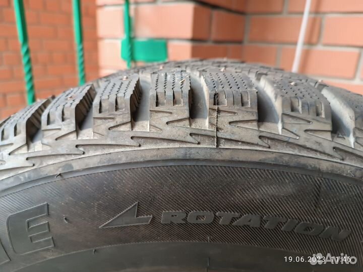 Bridgestone Ice Cruiser 5000 235/60 R16