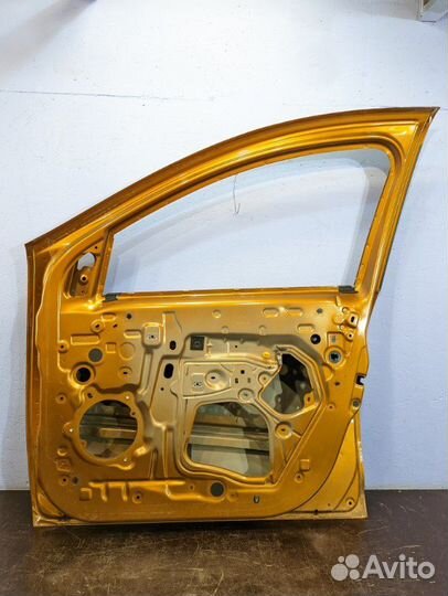 Дверь передняя правая Renault Duster 2
