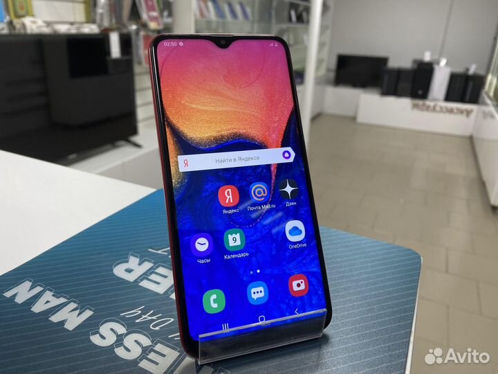Смартфон Samsung Galaxy A10 32Gb