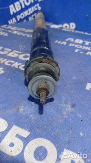 Задний амортизатор Ford Focus 2 седан 2007