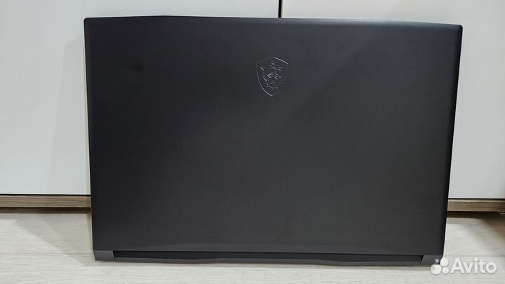 Ноутбук MSI Katana GF76