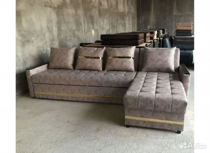 Угловой диван в наличии не б/у