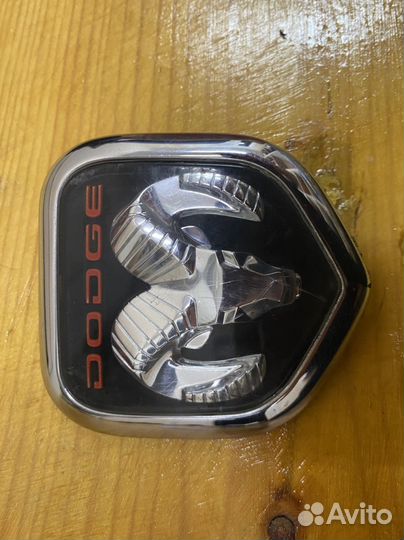 Эмблема dodge ram