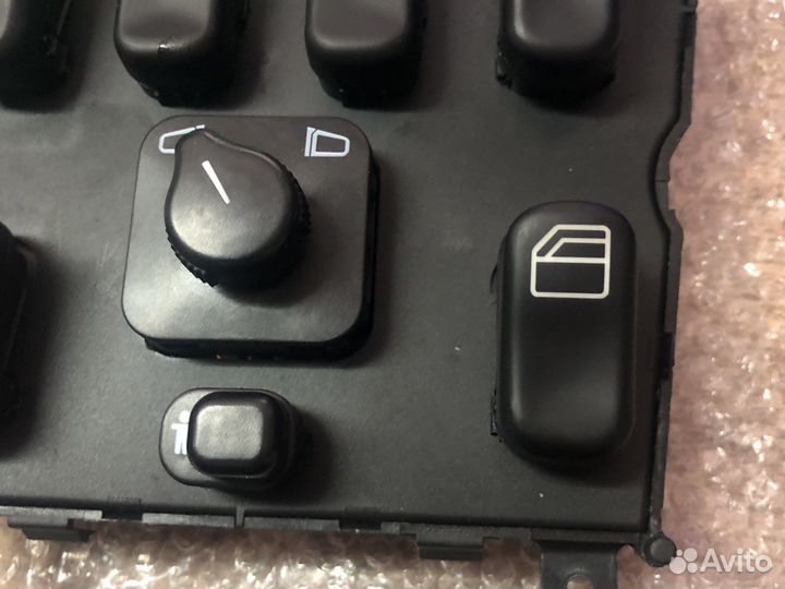 Блок стеклоподъемников Mercedes A1638206610