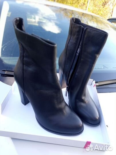 Полусапожки женские 38 размера новые