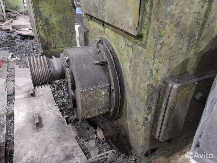 Токарно-карусельный станок 1516Ф1