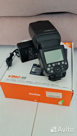 Вспышка камеры Godox Kit V860С II