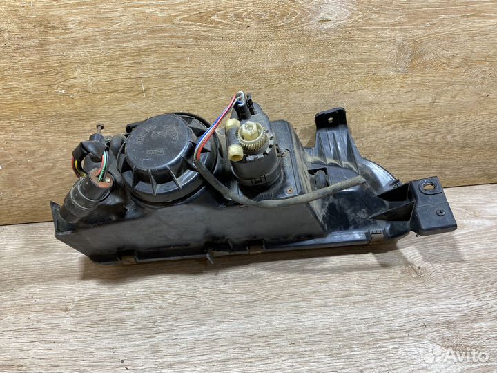 Фара передняя левая Hyundai Sonata 2 142362