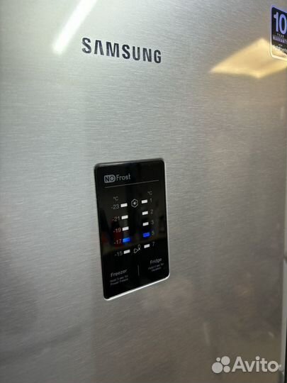 Холодильник Samsung No Frost