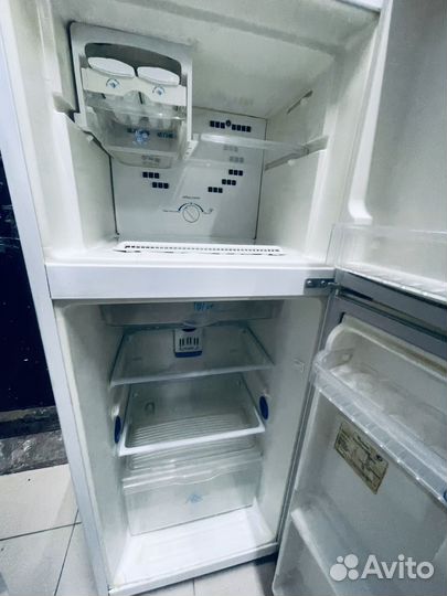 Холодильник Whirlpool No Frost