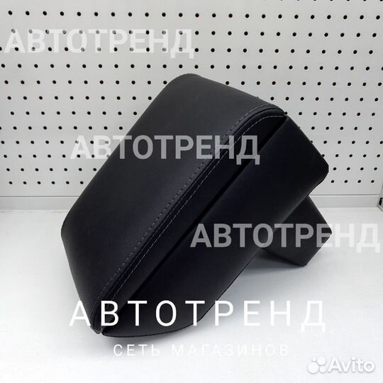 Подлокотник в салон автомобиля Форд Фокус 3