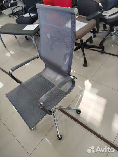Офисное кресло сетка